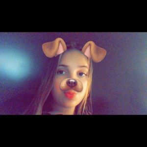 Meet your Posher, Caitlin